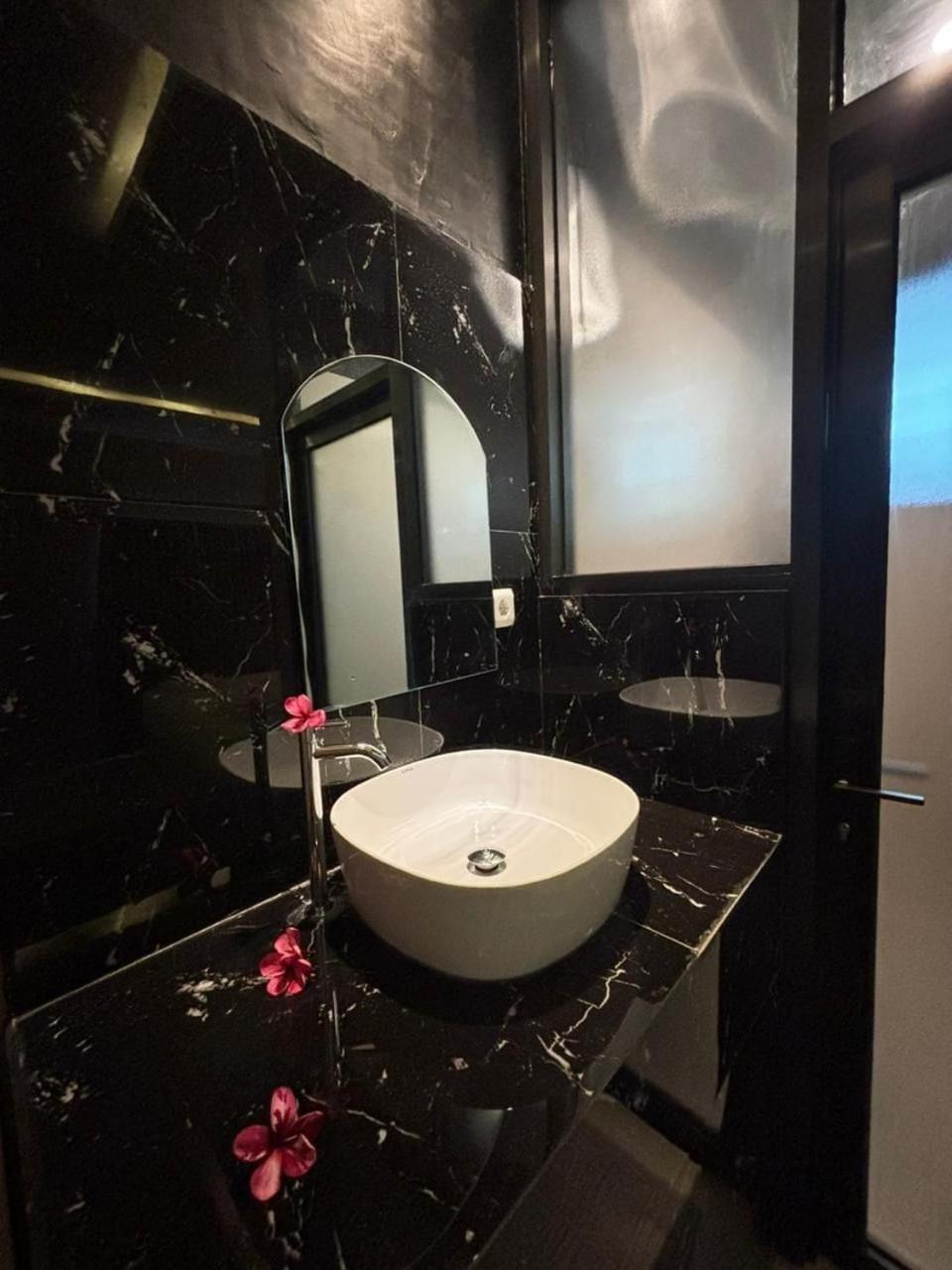 Qwank Kuta Lombok Appartement Buitenkant foto